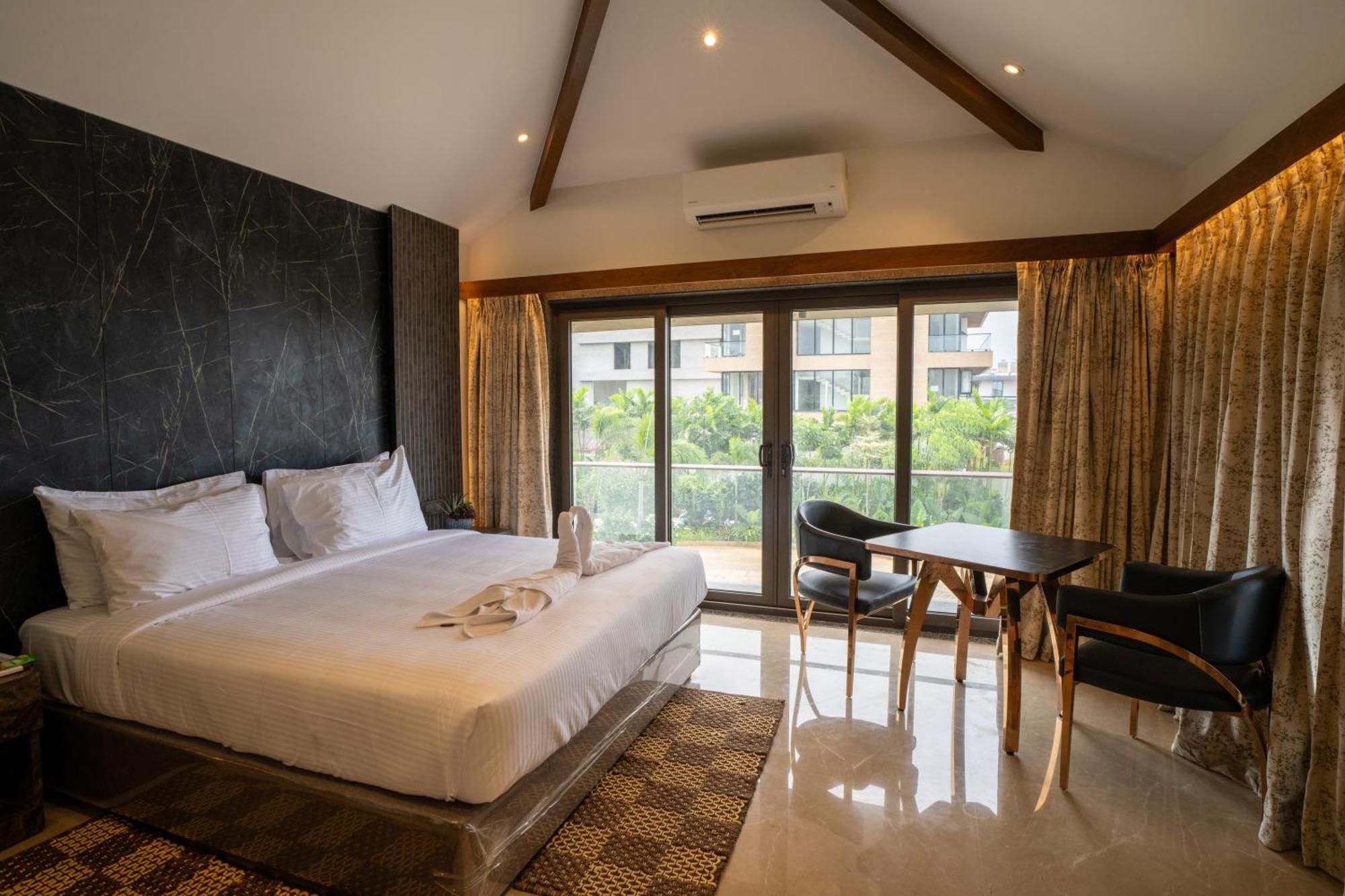 Mstays Ecr By Mirabilis Hotel Chennai Esterno foto