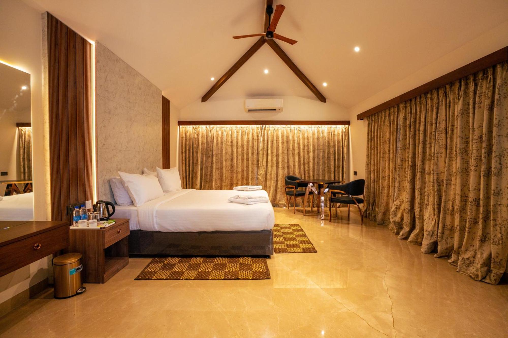 Mstays Ecr By Mirabilis Hotel Chennai Esterno foto