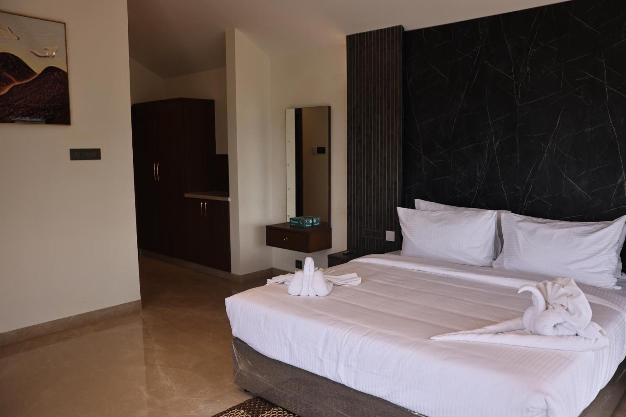 Mstays Ecr By Mirabilis Hotel Chennai Esterno foto