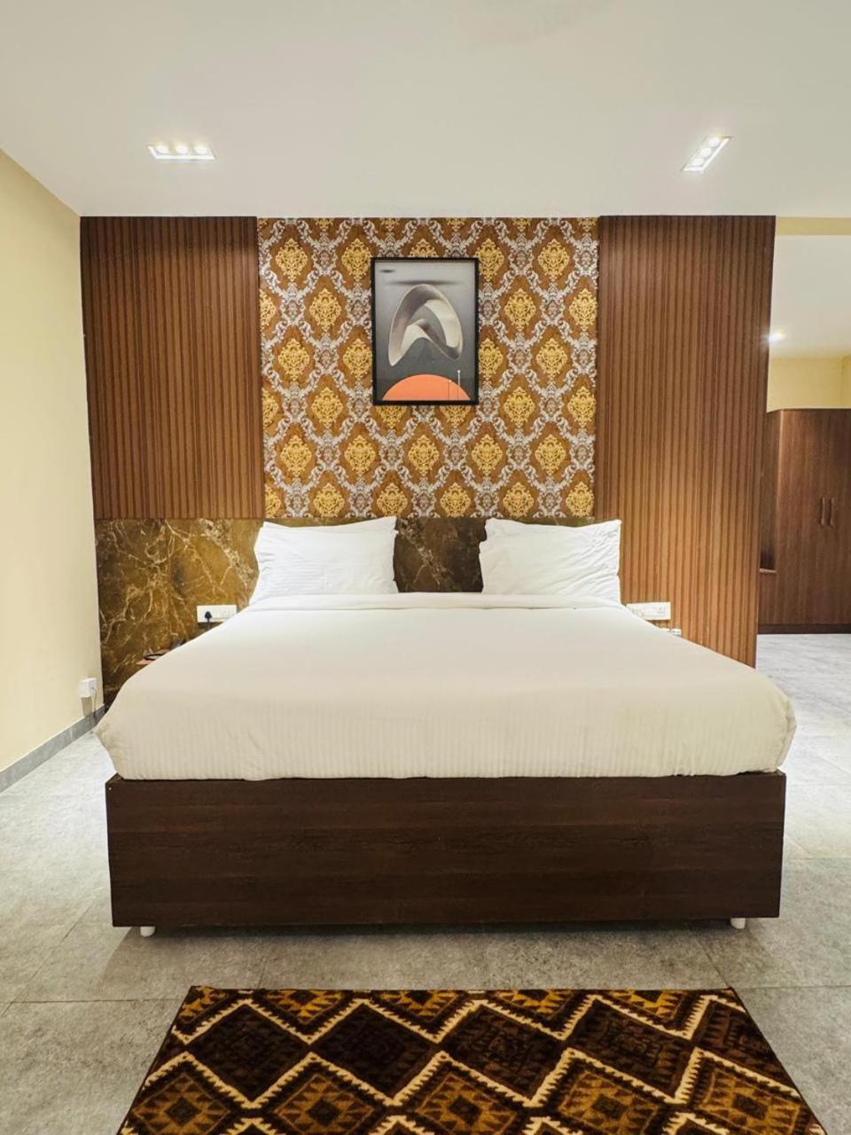 Mstays Ecr By Mirabilis Hotel Chennai Esterno foto